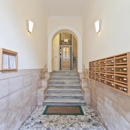 アパート Flaminia